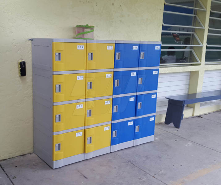 primary-school-lockers-in-bahamas.jpg